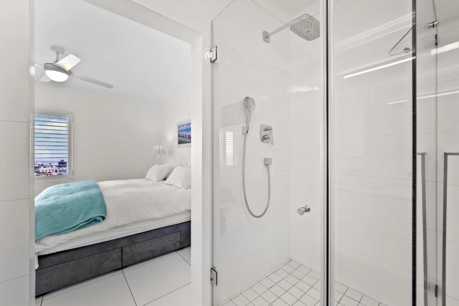 2 Bedroom Property for Sale in Sea Point Western Cape